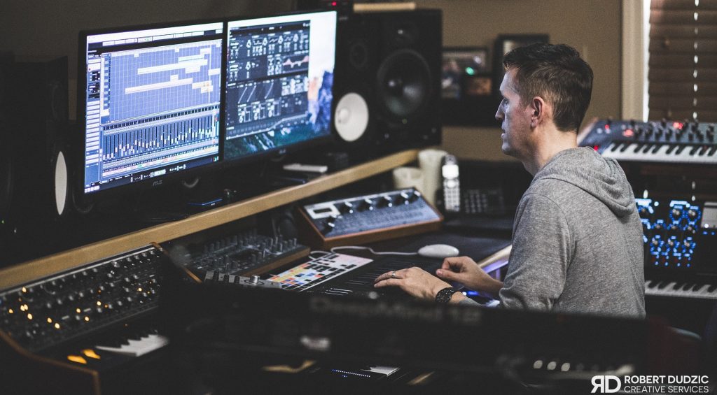 Jak postrzegamy dźwięki? – wywiad z Robertem Dudzicem